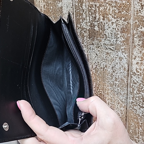 Prada Wallet - Picture 9 of 16